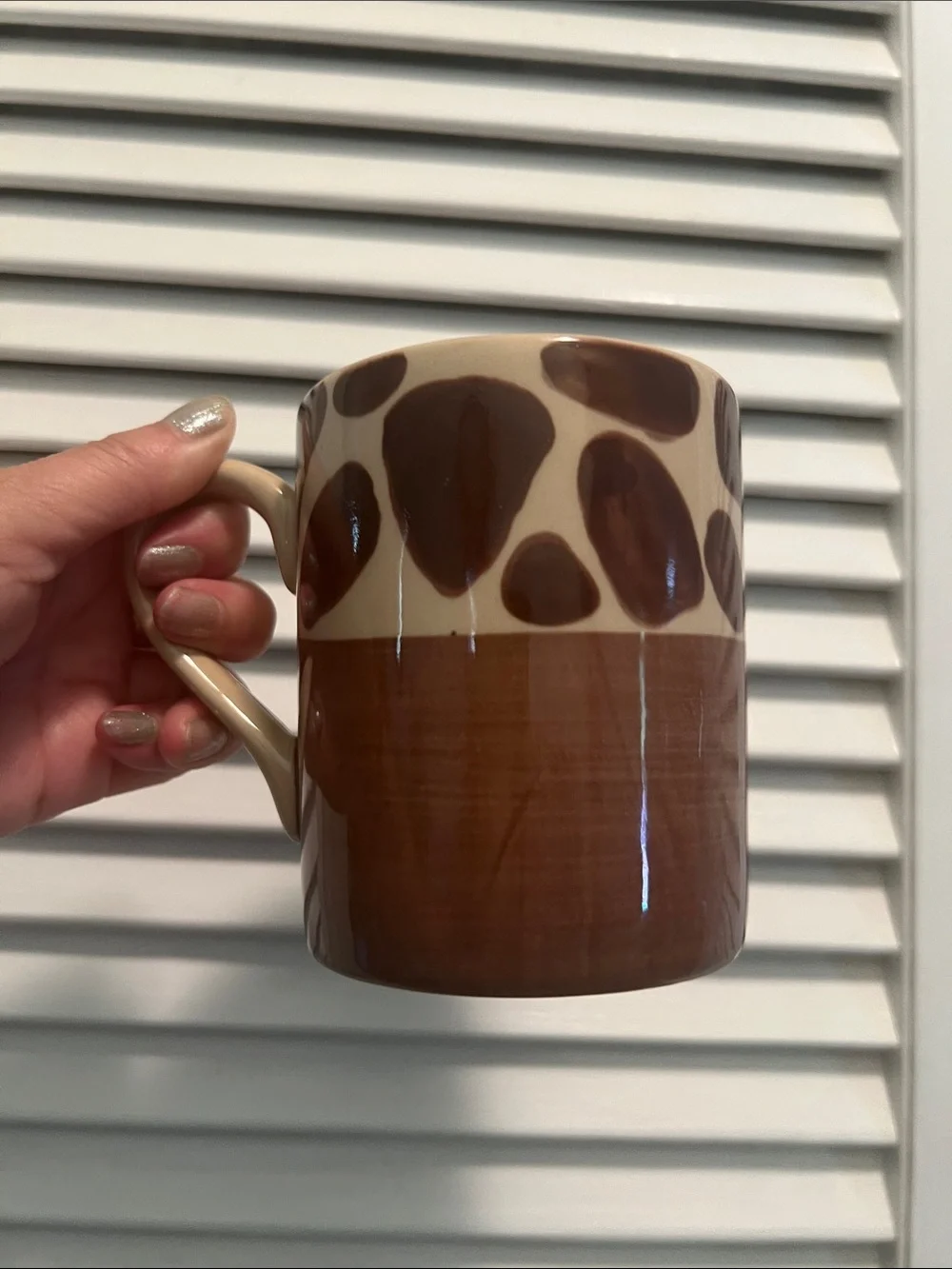 #3192**Ceramic Two-Tone Brown Patterned Coffee Mug